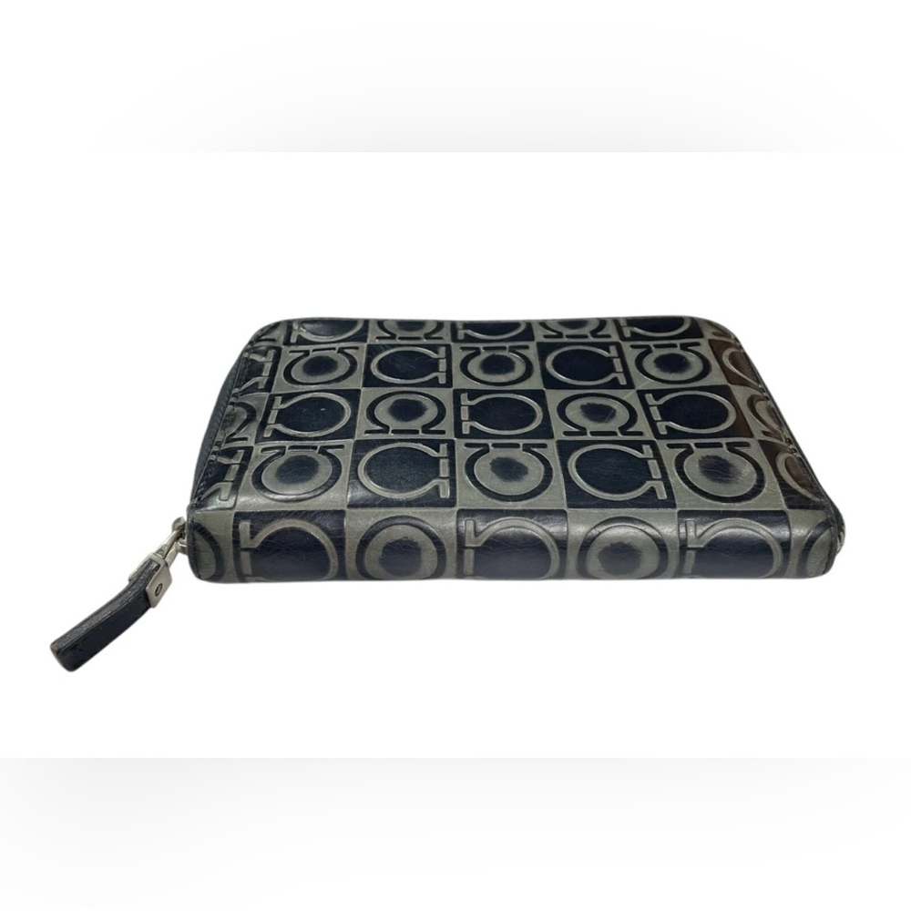 ⭐️Salvatore Ferragamo Black and Gray Wallet - Picture 3 of 11